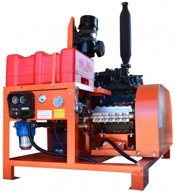 Гидродинамические машина для прочистки канализации ПРЕУС Д5042 с дизельным двигателем 